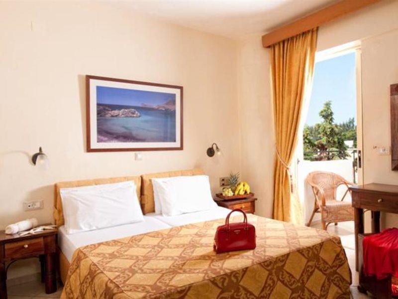 Anesis Blue Boutique Hotel Hersonissos  Ngoại thất bức ảnh